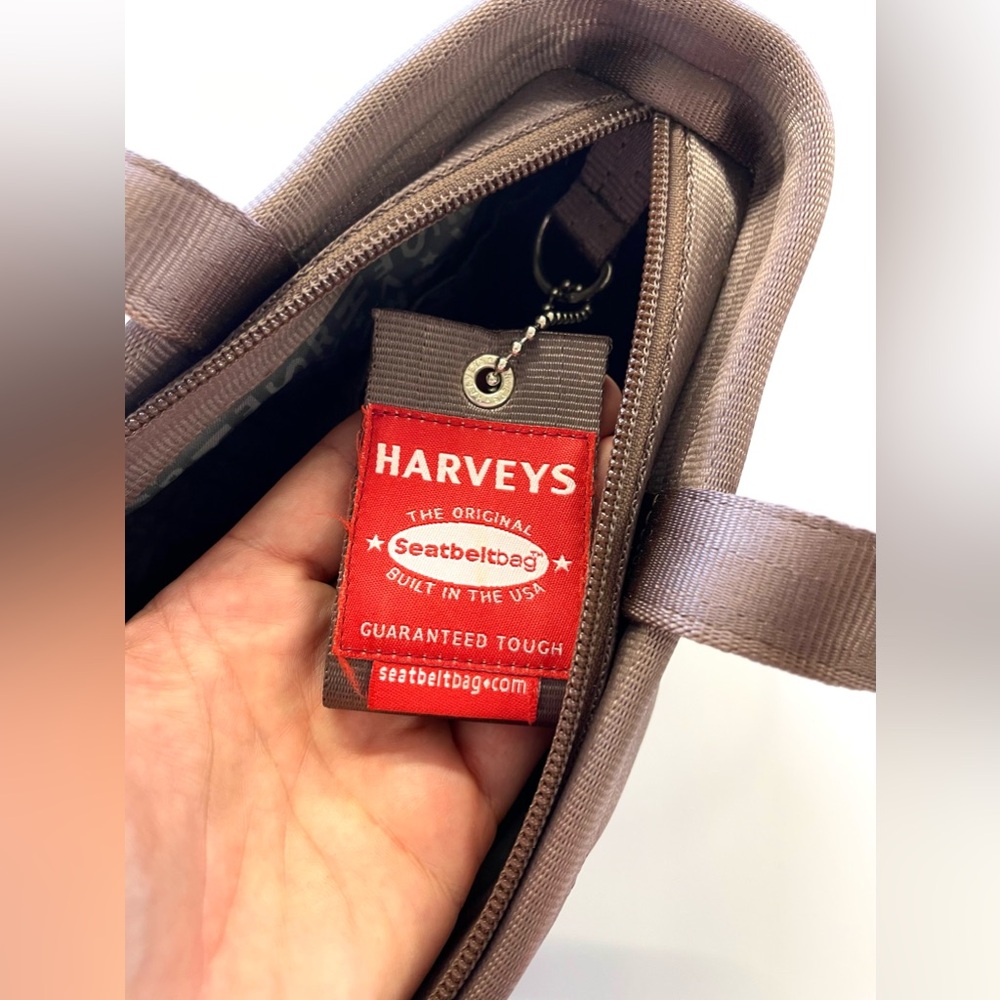 Harveys The Original Seatbelt Shoulder Bag‎ in Brown - Picture 5 of 9
